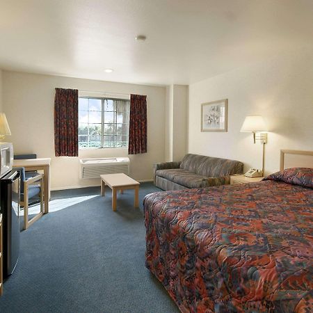 Days Inn By Wyndham Riverside Tyler Mall חדר תמונה