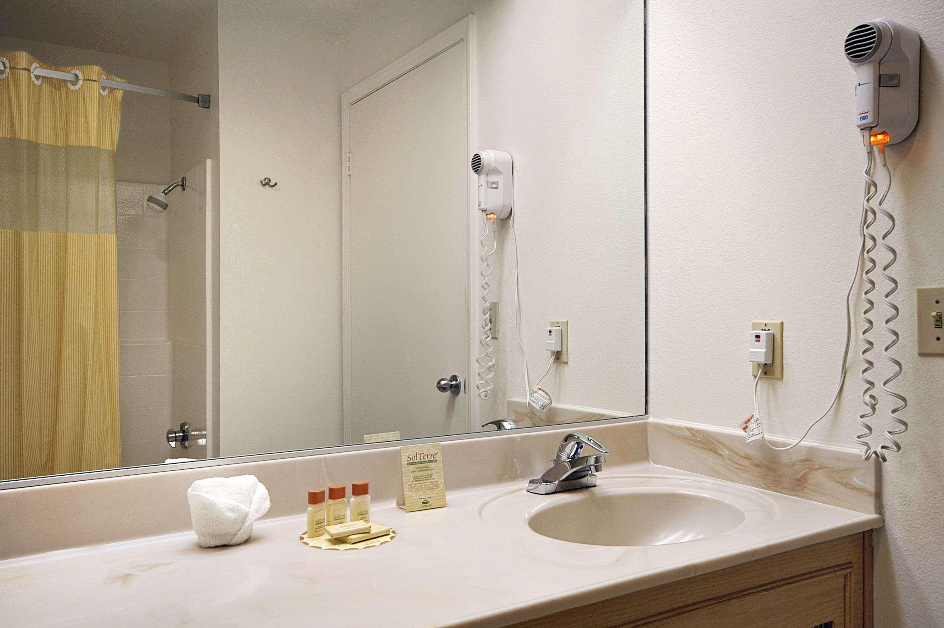 Days Inn By Wyndham Riverside Tyler Mall חדר תמונה