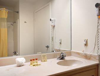 Days Inn By Wyndham Riverside Tyler Mall חדר תמונה